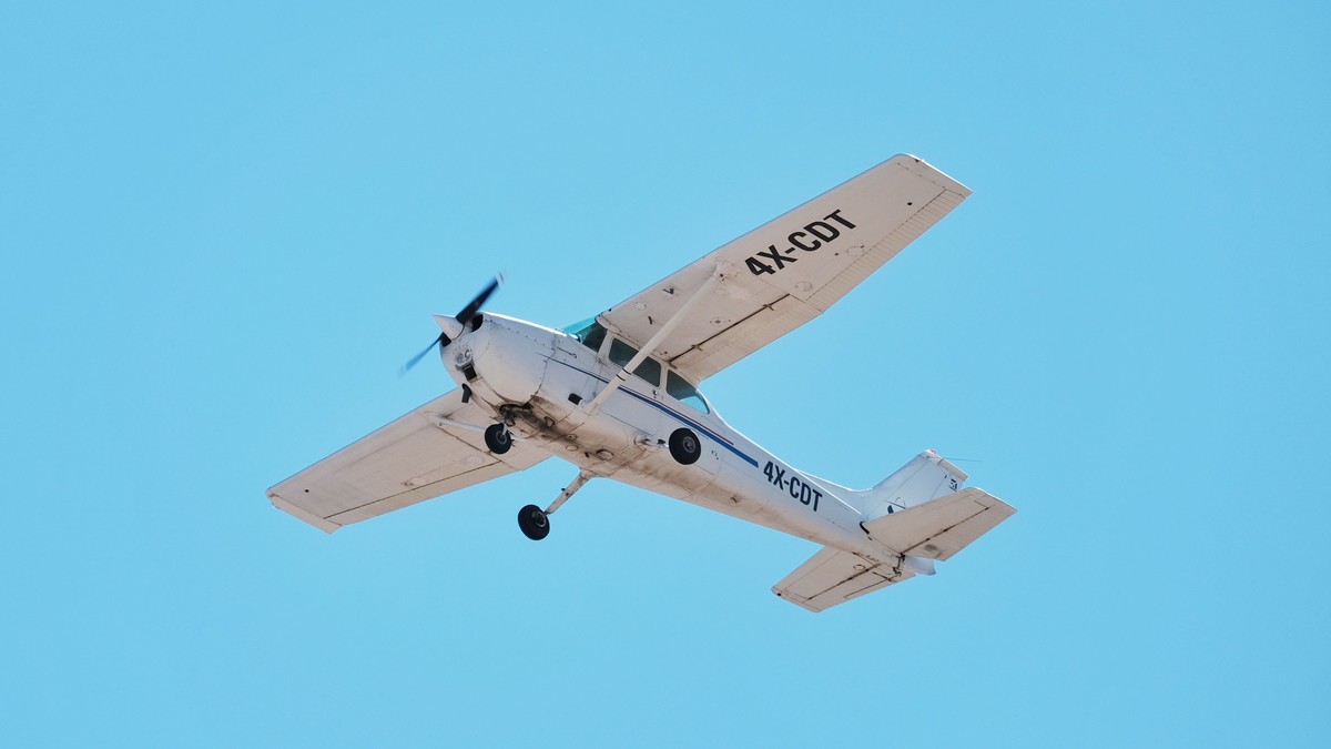 Fly-In vs Road Safari Kenya: Which Fits Your Trip? - photo 1